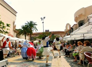 Danses à Pueblo Canario